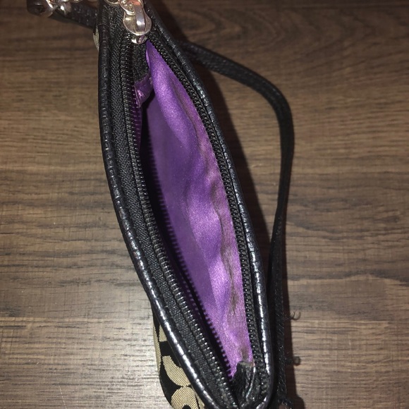 Coach wristlet 👛 - Picture 6 of 6